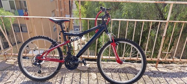 Bicicleta Montaña Negra y Roja 20 pulgadas.