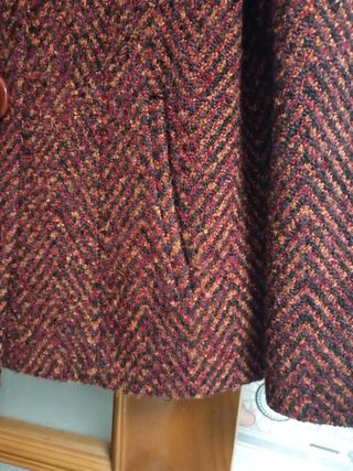 Chaqueta jaspeada roja y marrón