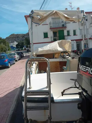 Barco Río 4m Motor 40CV 2T
Incluye remolque papele