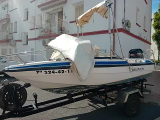 Barco Río 4m Motor 40CV 2T
Incluye remolque papele