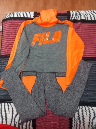 Conjunto Deportivo Fila Gris y Naranja