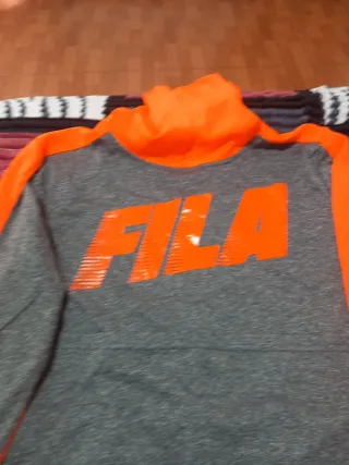 Conjunto Deportivo Fila Gris y Naranja