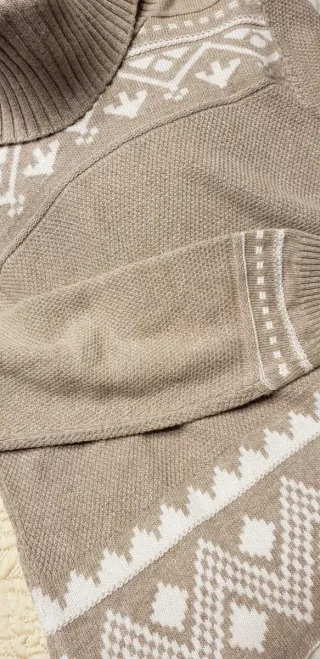 Jersey Genfis beige con grecas blancas