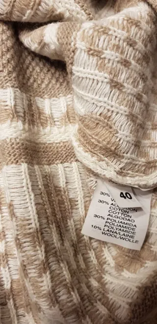 Jersey Genfis beige con grecas blancas