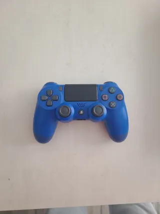 PS4 (PlayStation 4) + 2 Mandos