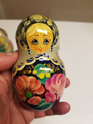 Matrioska Russa in legno n°5 bambole