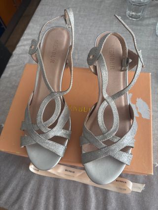 Zapatos de fiesta plateados MENBUR