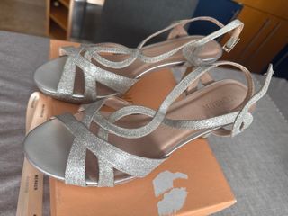 Zapatos de fiesta plateados MENBUR