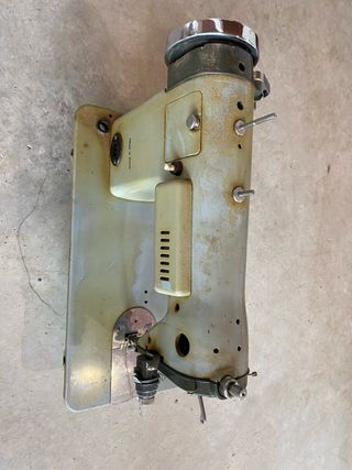 Máquina de coser Alfa