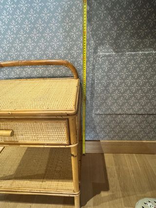 Comodino in vimini/rattan