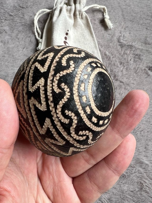 Sonaja huevo Shipibo Maraca grande