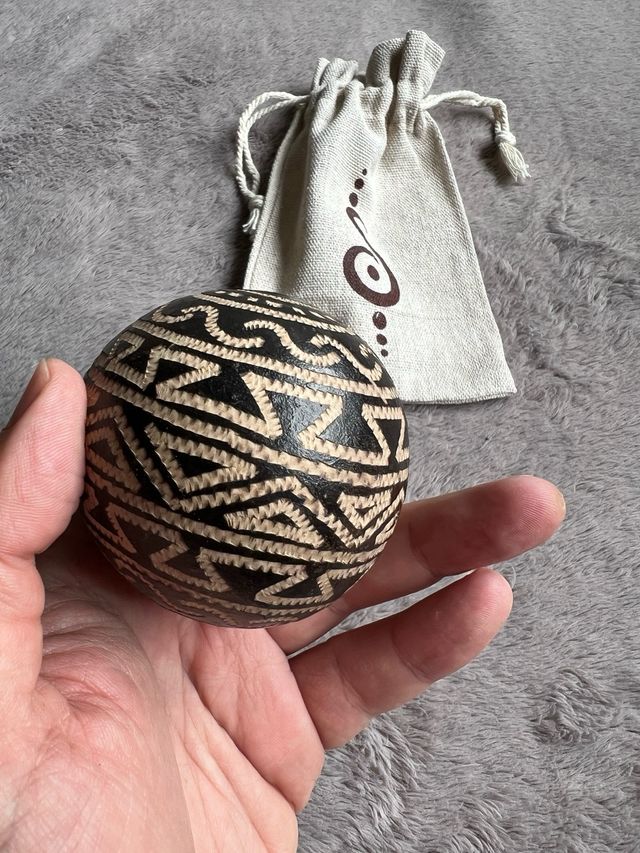 Sonaja huevo Shipibo Maraca grande