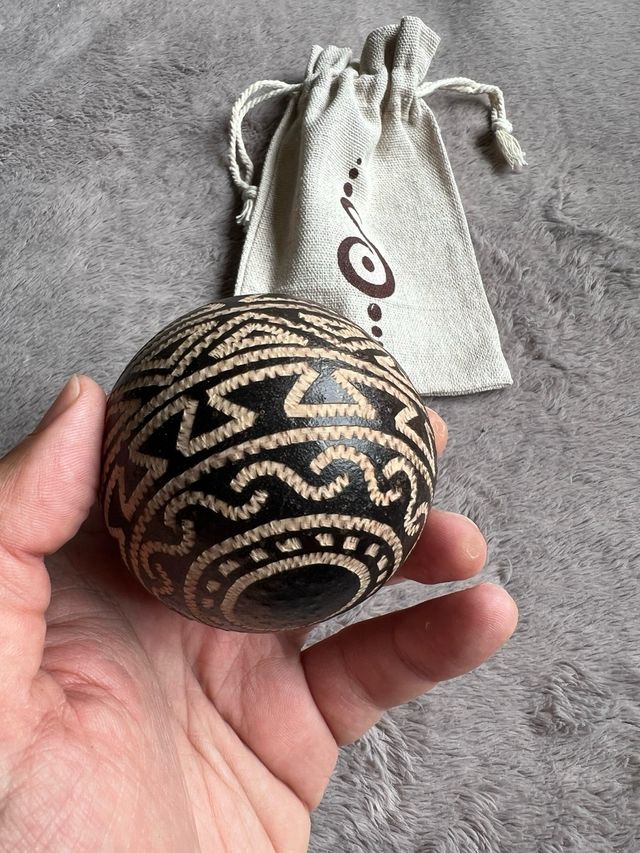 Sonaja huevo Shipibo Maraca grande