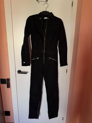 Mono vaquero negro Zara