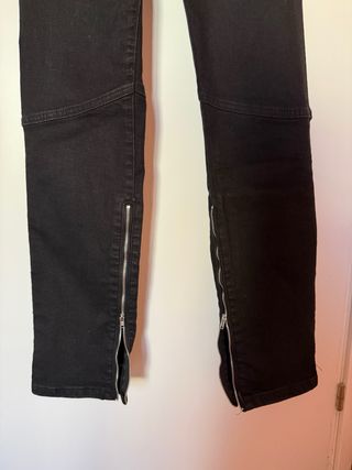 Mono vaquero negro Zara