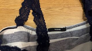 Camisetas de tirantes con encaje y una básica 