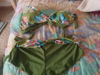 Bikini verde floral
