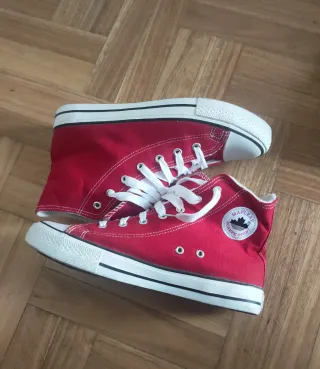 Ginnastica tipo converse Rosse Alte