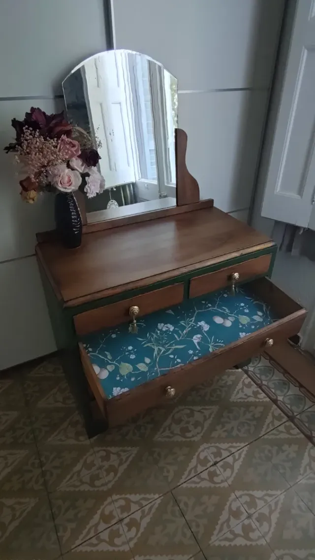 Peleiça Vintage Madeira e Verde