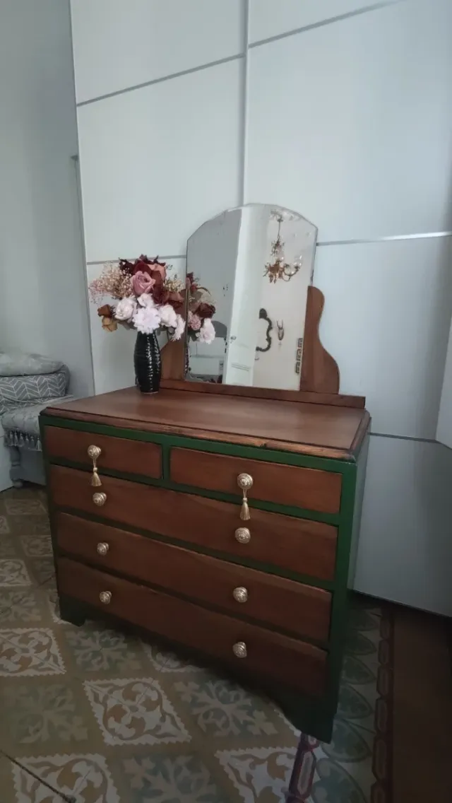 Peleiça Vintage Madeira e Verde