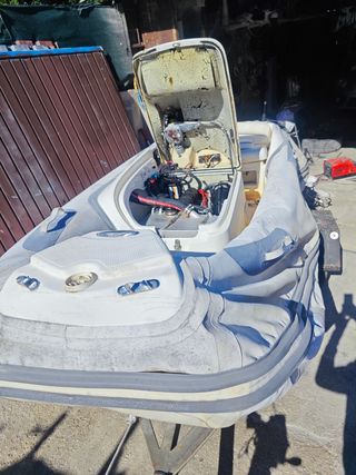 Avon 320 jet