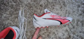 Botas de fútbol Puma tacos