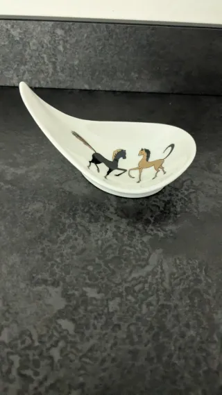 Porta cucchiaio in porcellana con cavalli vintage