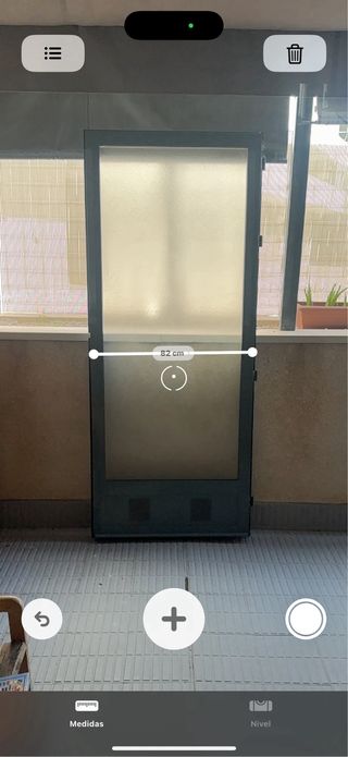 Puerta de aluminio con marco