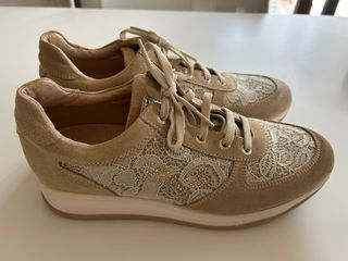 Liu Jo scarpe scamosciate con pizzo