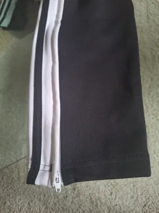 Pantalón chándal Adidas negro 