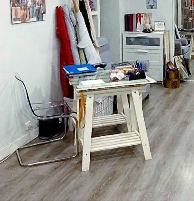 Mesa caballete cristal y madera