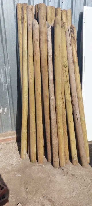 Postes madera tratada de 80mm de diámetro 