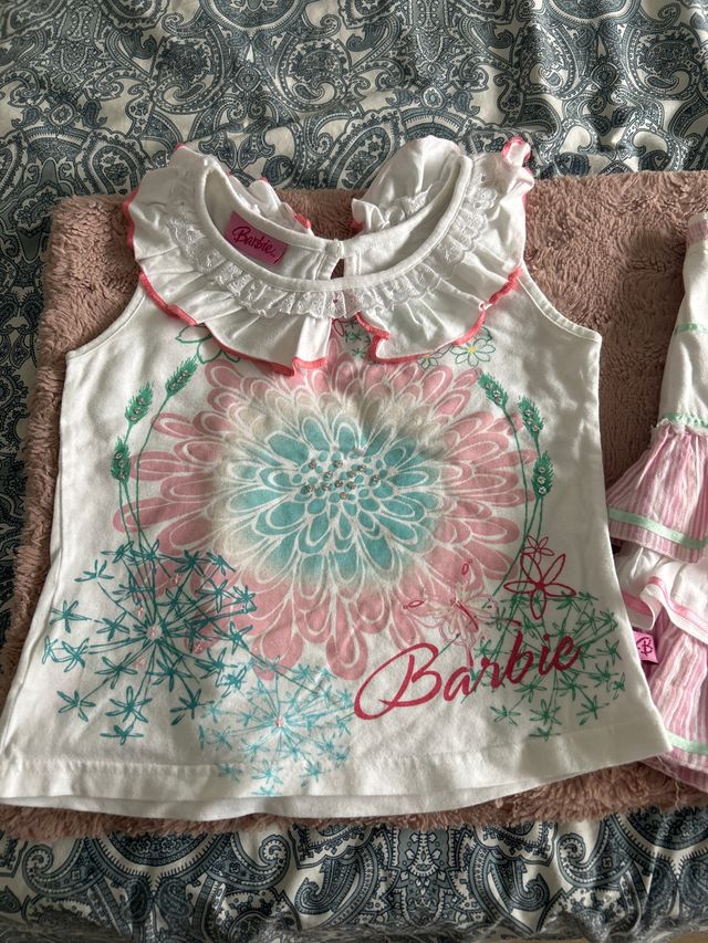 Conjunto Barbie camiseta y falda