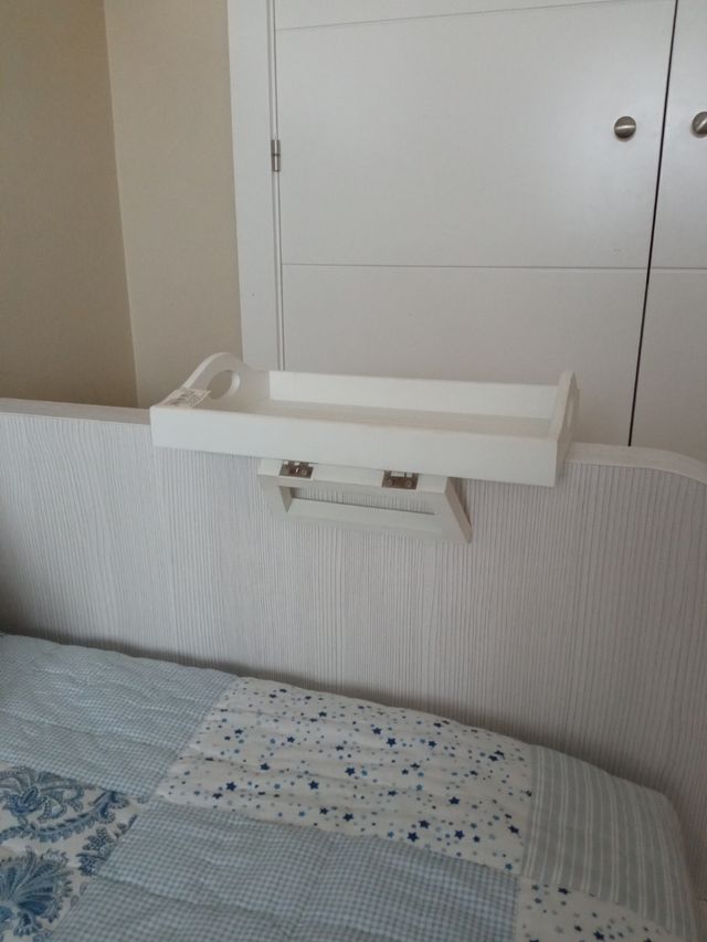 Mesita auxiliar cama o sofá