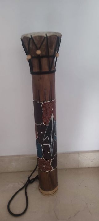 Tambor africano decorado