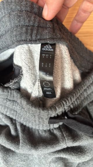 Pantalón chándal Adidas gris hombre