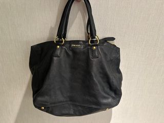 Borsa Prada in pelle nera