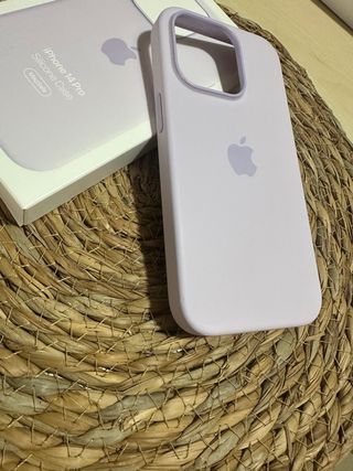 Custodia in silicone lilla Magsafe per iPhone 14 Pro