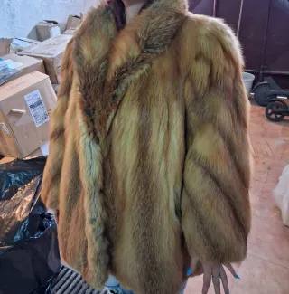 Abrigo de pelo tipo zorro