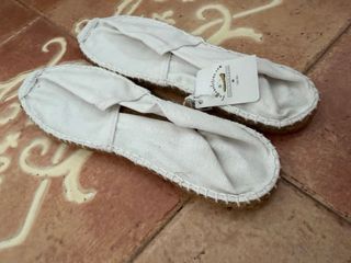 Alpargatas blancas tallas varias 