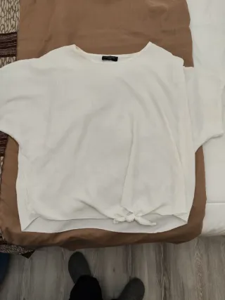 Camiseta blanca anudada talla única