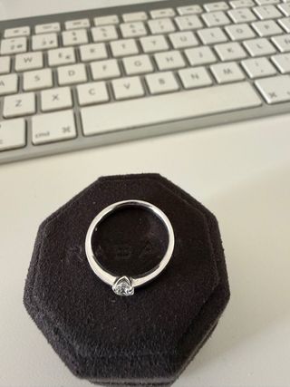 Anillo de diamantes plata