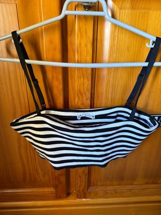 Top Zara Rayas Blanco y Negro