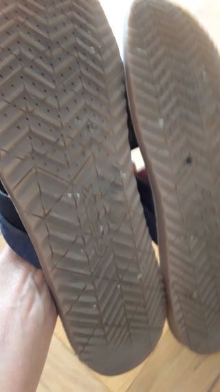 Chanclas Geox suela de cuero.