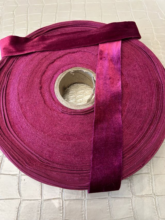Nastro in velluto fucsia 546 gr