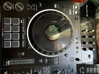Controladora DJ Pioneer XDJ-XZ Negra