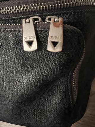 Riñonera Guess Negra - Como Nueva