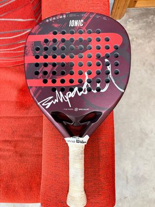 Pala de pádel Bullpadel Ionic 