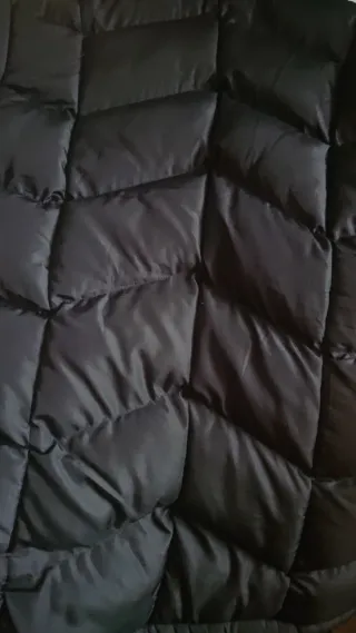 Cazadora acolchada negra