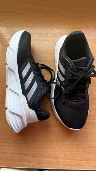 Zapatillas Adidas Negras y Rosas